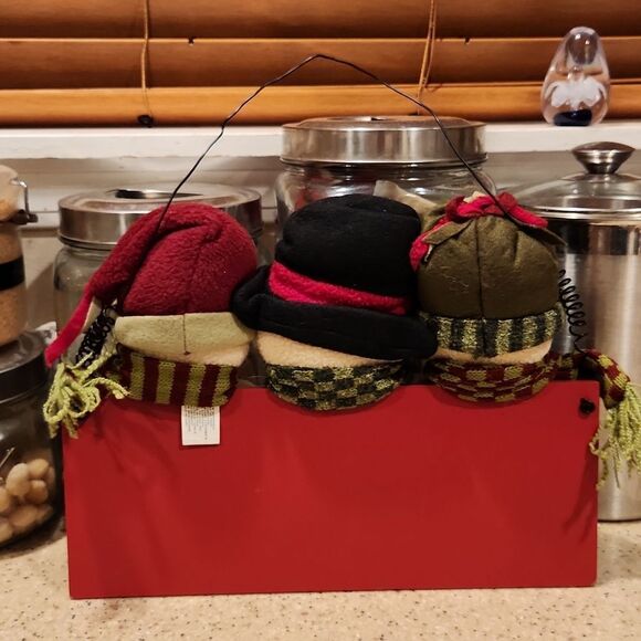 Snowman Let It Snow Wooden Hanging Sign - Picture 6 of 6